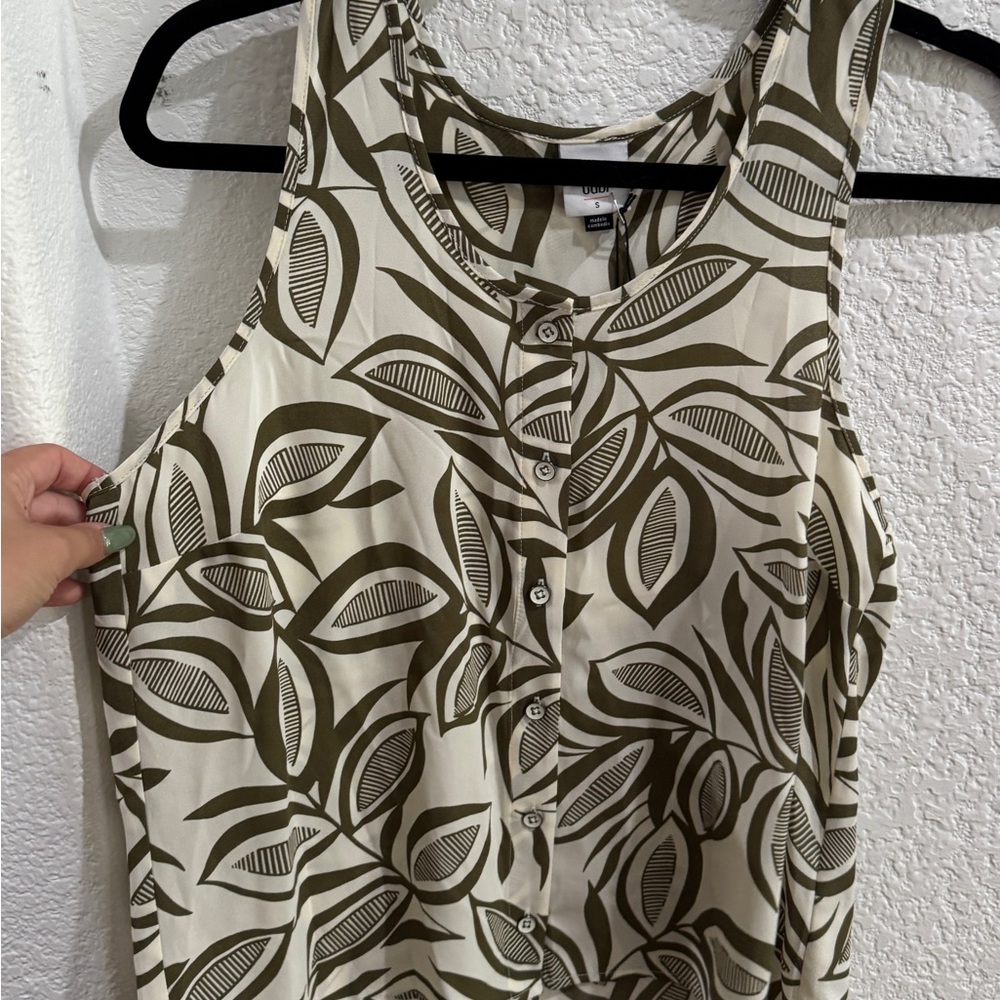 CABI Women’s Olive Leaf ‘Sightseeing Top’